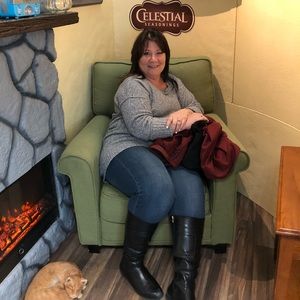 Meet your Posher, Caridad